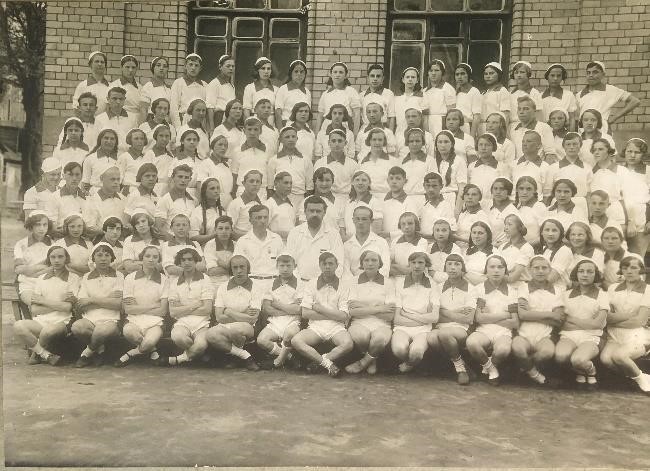 Участники спортивного парада школы № 5. 1935 г.